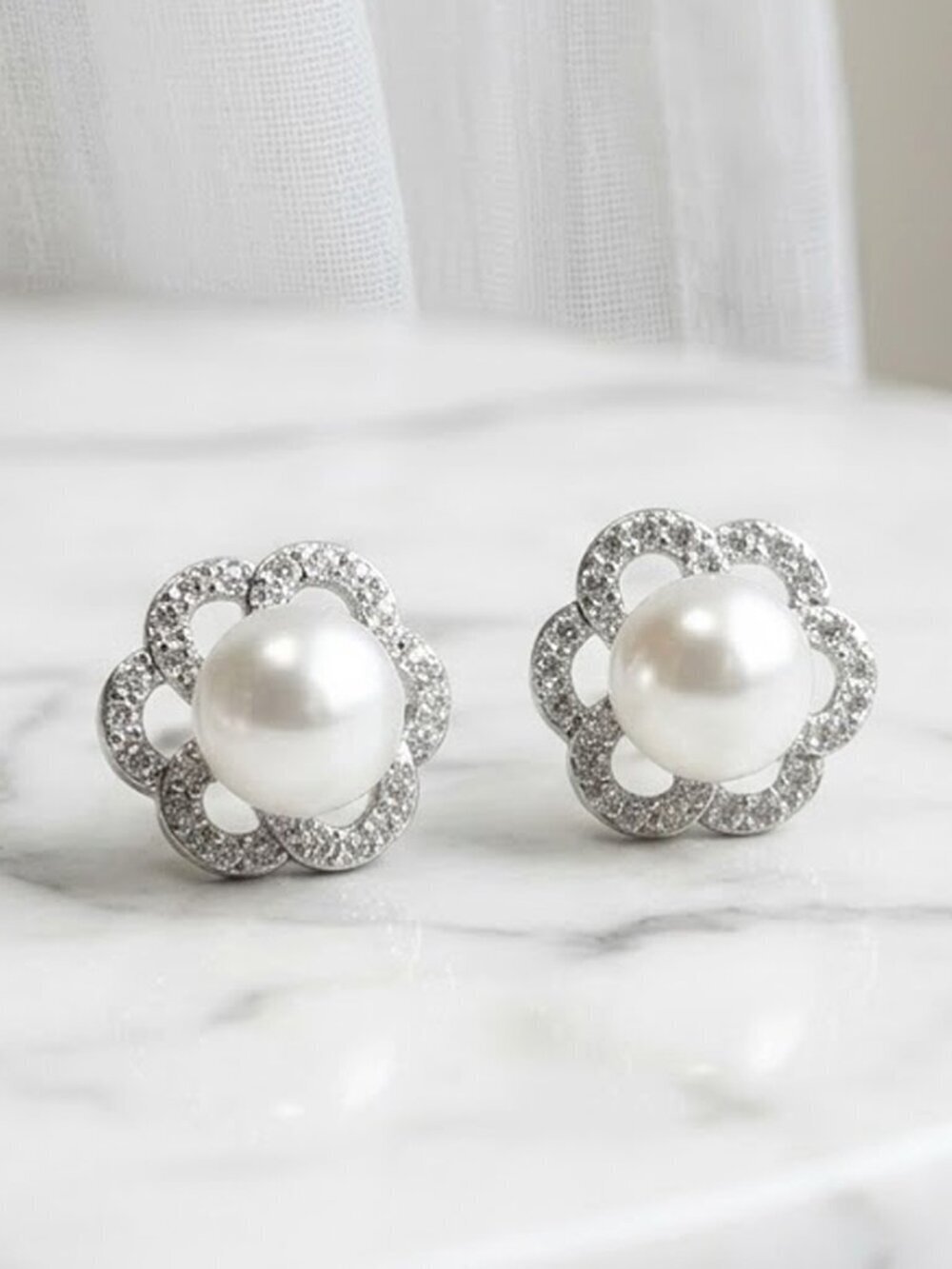  Ladies Platinum Snowflake Earrings